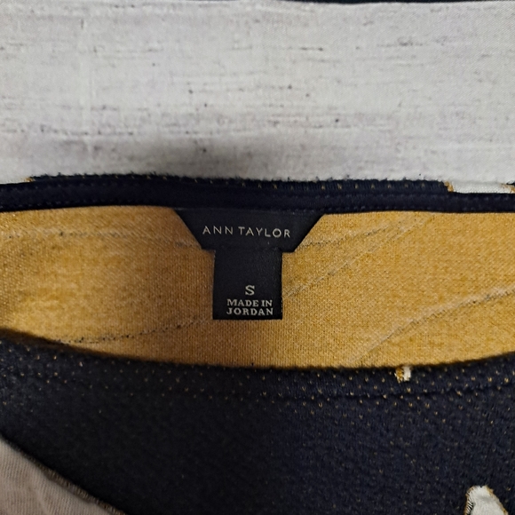 Ann Taylor top - Picture 2 of 2